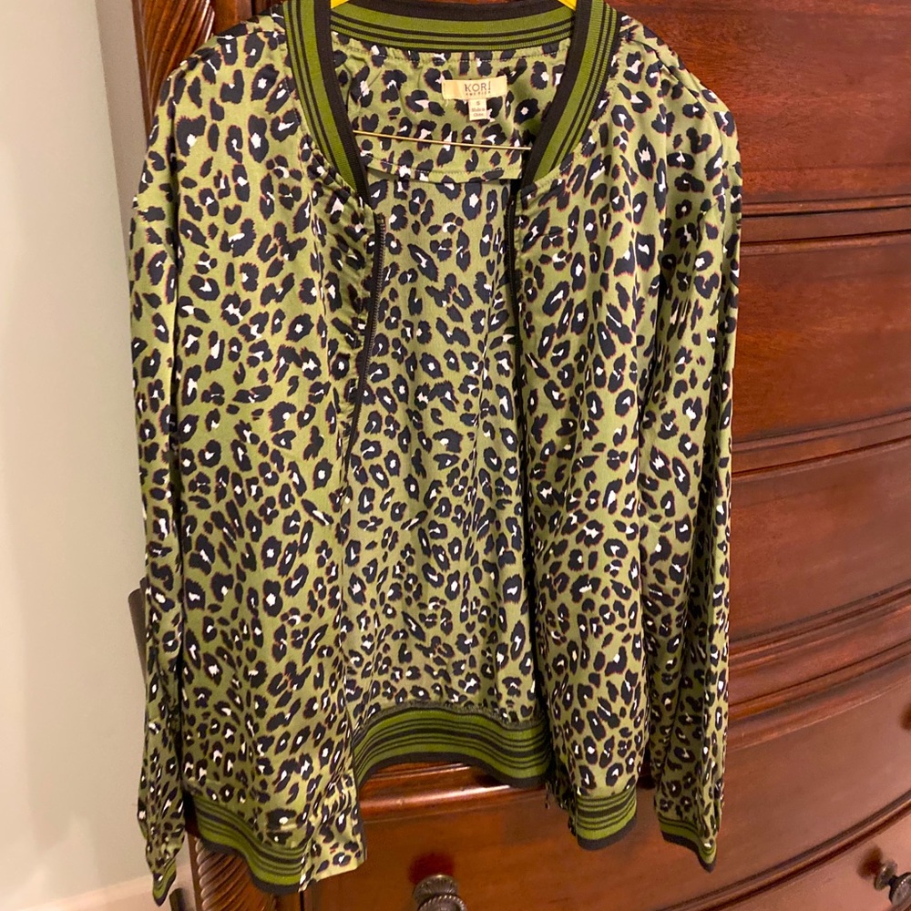 Light jacket/blouse